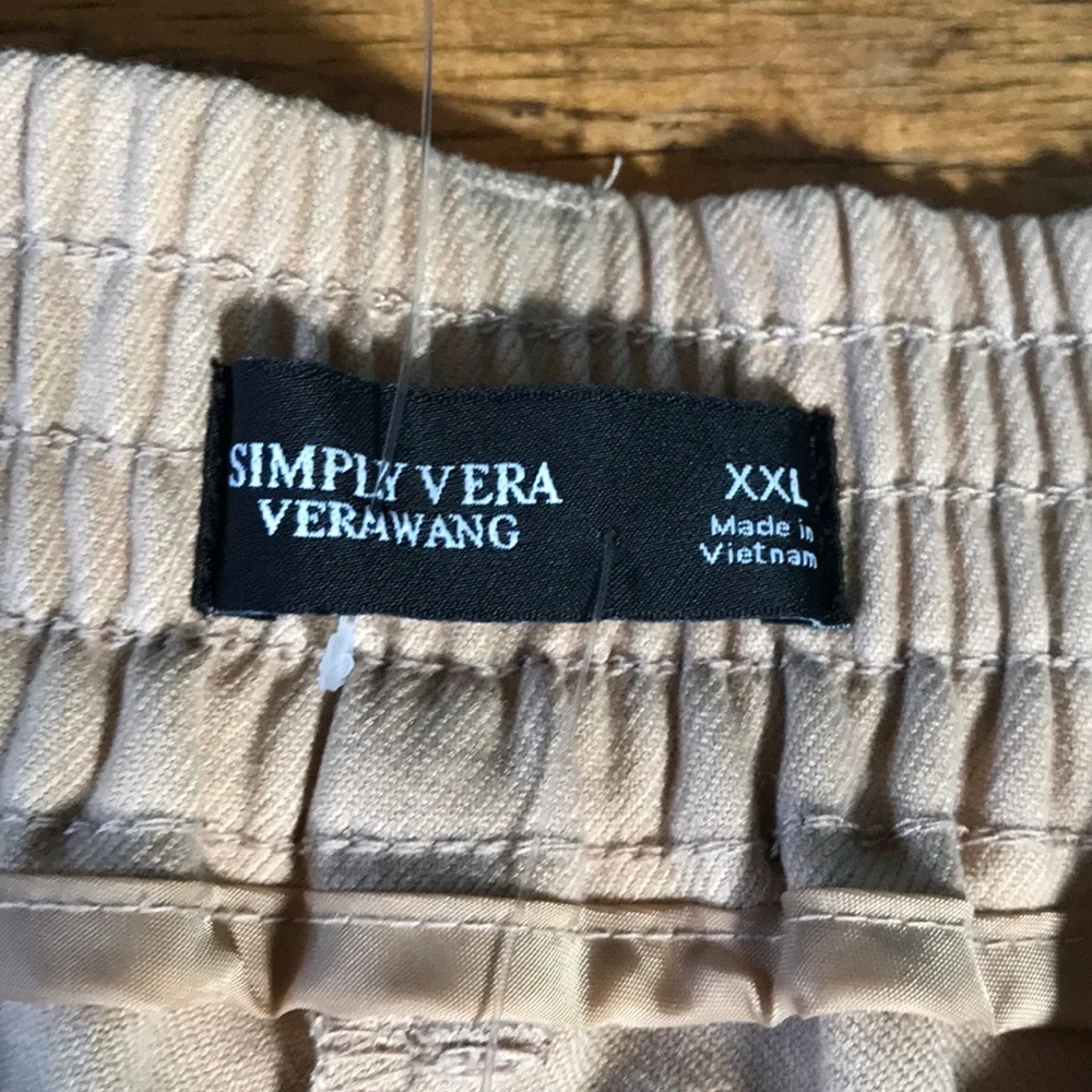 Simply‎ Vera Vera Wang Women's Beige Cargo Pants - Picture 2 of 8